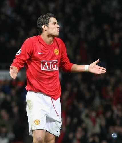 灯光映照下 灯光映照下