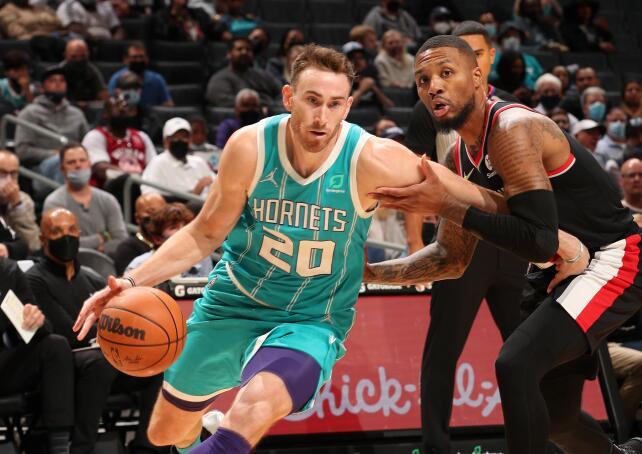 围绕他展开 围绕他展开