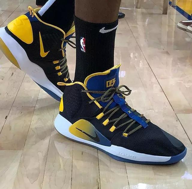 二人长期在 二人长期在